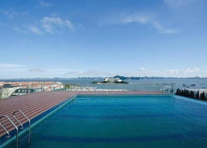 Danitel Hạ Long