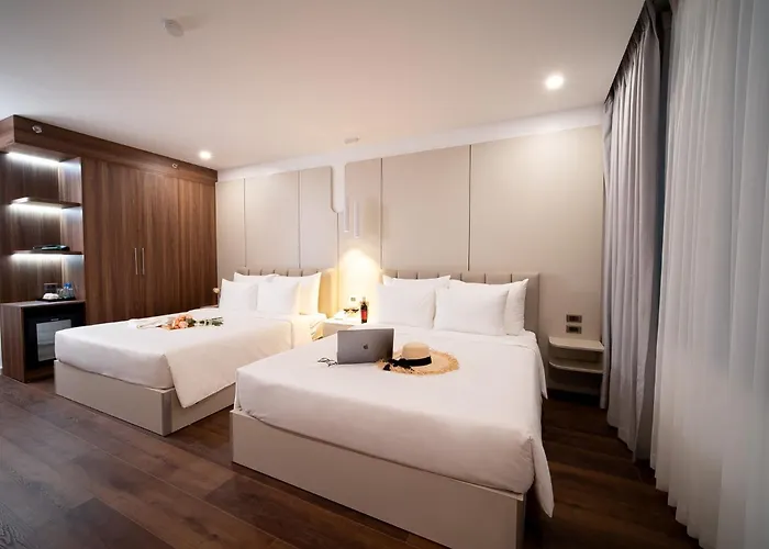 Danitel Khách sạn 4*