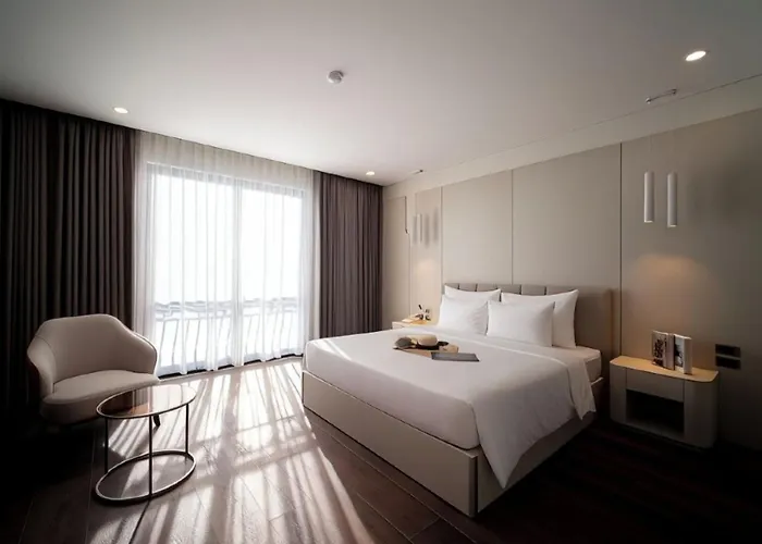 Danitel 4* Ha Long