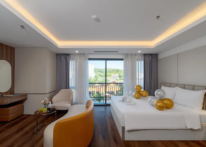 Danitel Khách sạn 4*