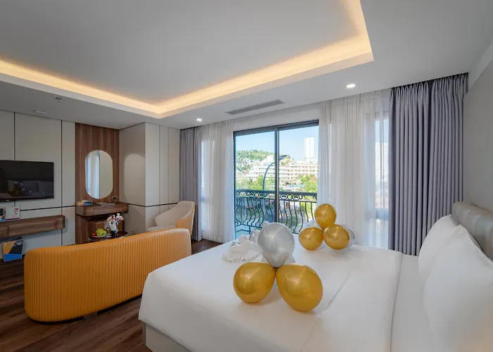 Danitel 4* Hạ Long