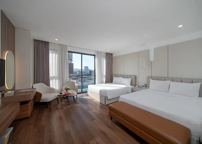 Danitel Khách sạn 4*